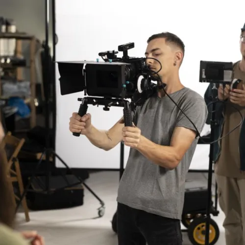 Empleo profesionales cine y Artes digitales