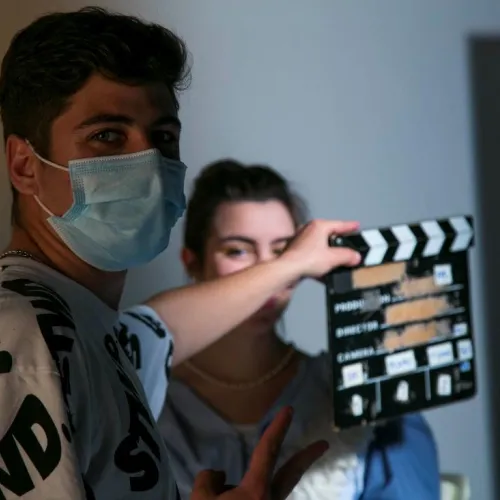 ¿Buscas un lugar para estudiar cine en España?